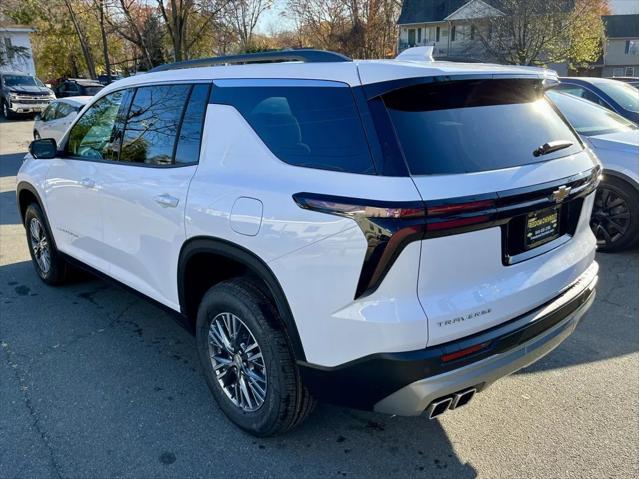 new 2024 Chevrolet Traverse car, priced at $41,670