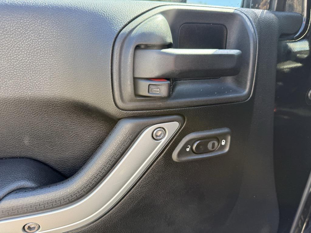 used 2013 Jeep Wrangler Unlimited car, priced at $15,995