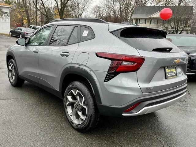 new 2025 Chevrolet Trax car, priced at $24,715