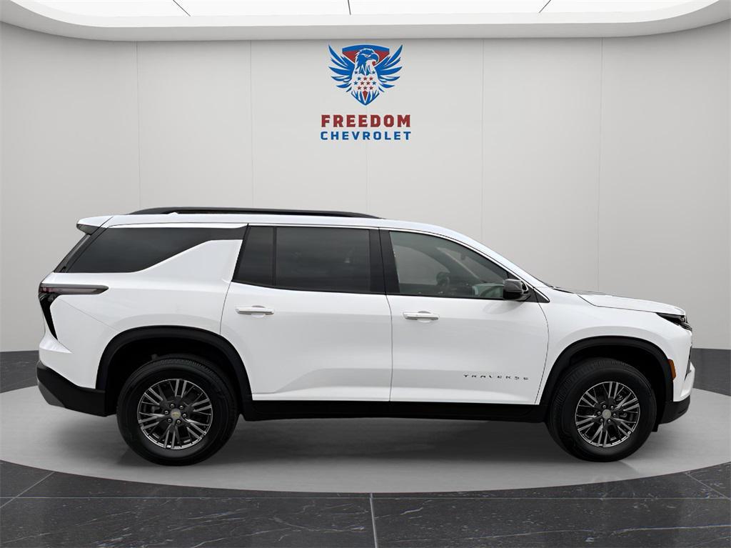 new 2026 Chevrolet Traverse car, priced at $38,495