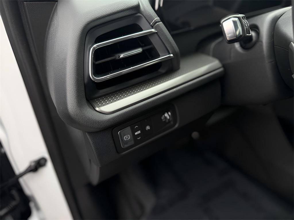 new 2026 Chevrolet Traverse car, priced at $38,495