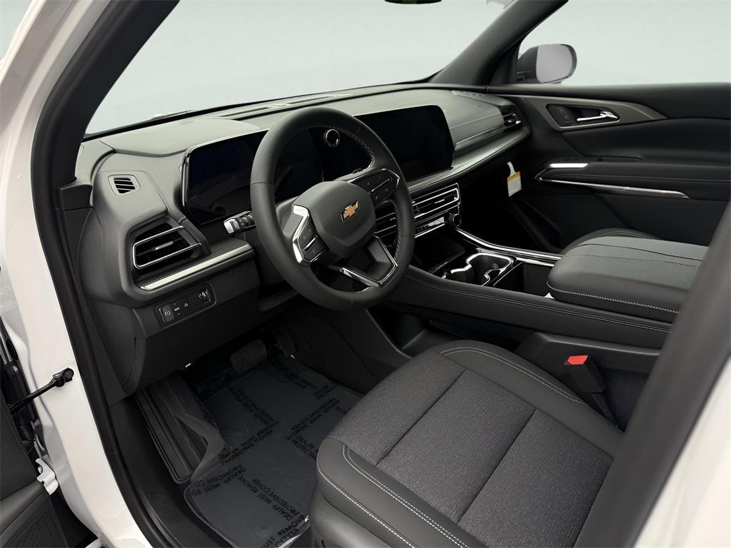 new 2026 Chevrolet Traverse car, priced at $38,495