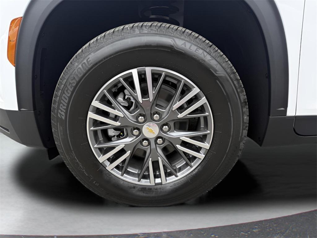 new 2026 Chevrolet Traverse car, priced at $38,495