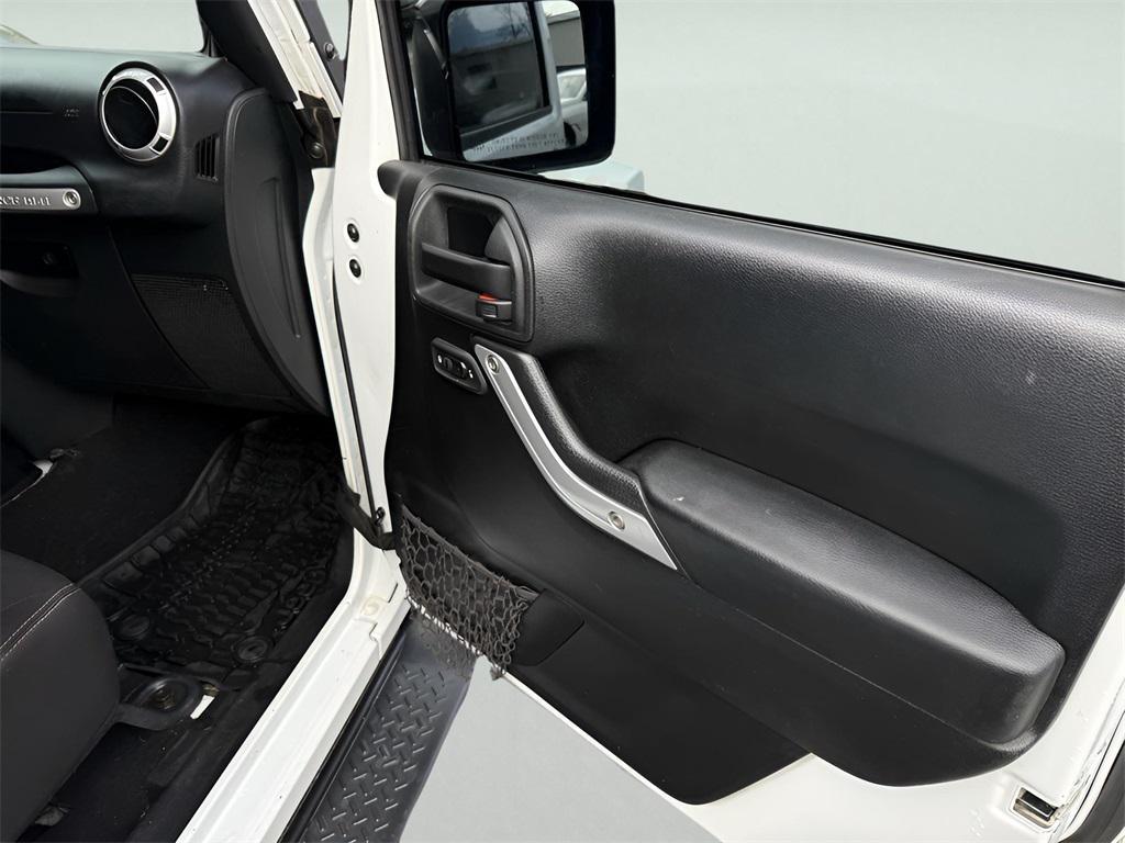 used 2014 Jeep Wrangler Unlimited car, priced at $12,195