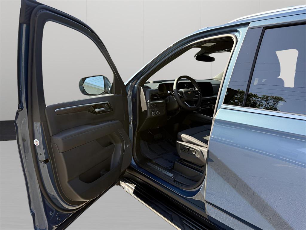 used 2025 Chevrolet Tahoe car, priced at $66,995
