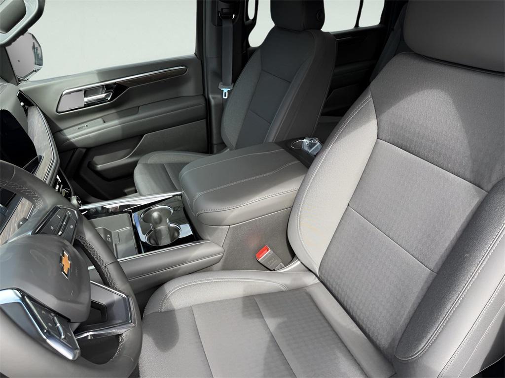 new 2026 Chevrolet Suburban car, priced at $68,605