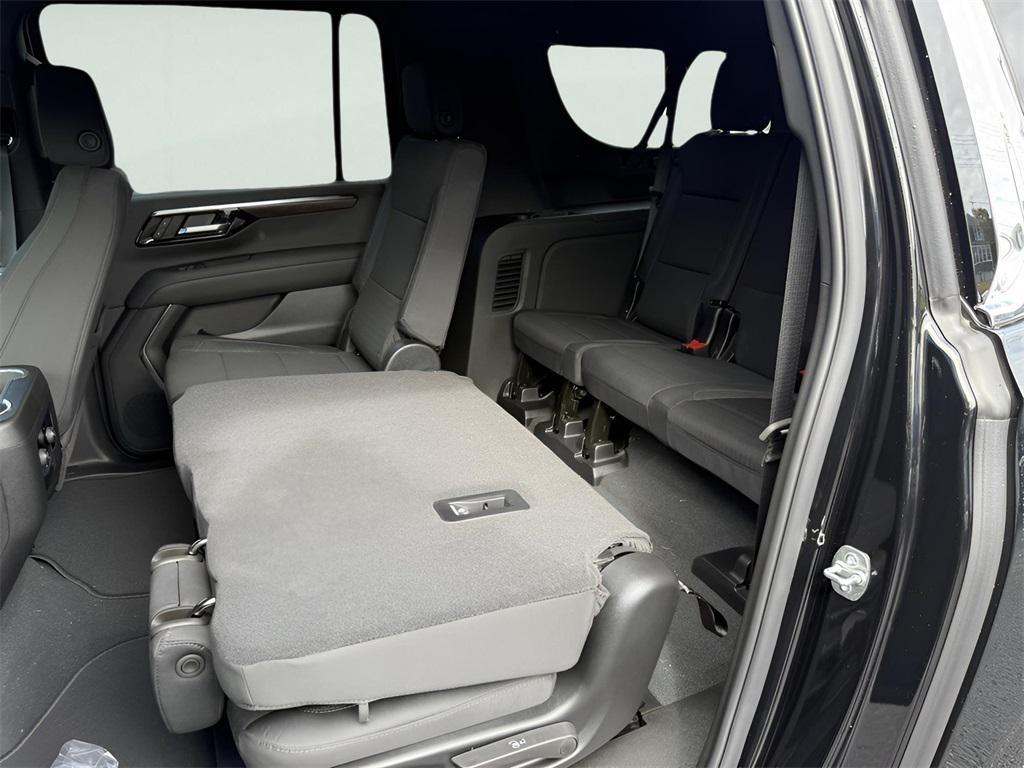new 2026 Chevrolet Suburban car, priced at $68,605