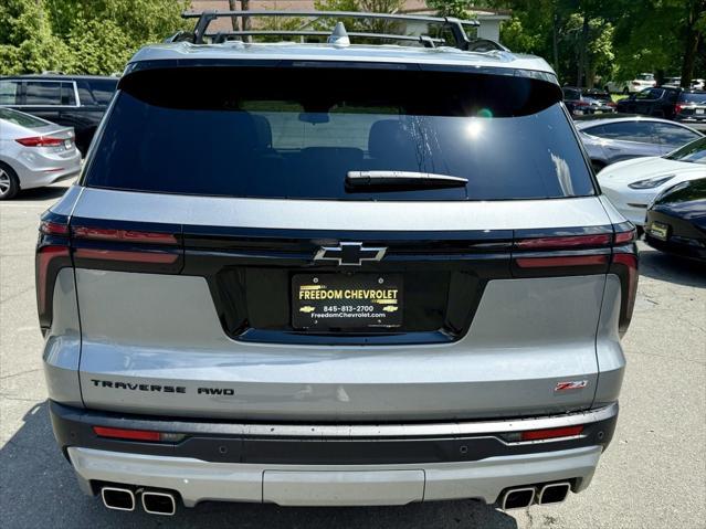 new 2025 Chevrolet Traverse car