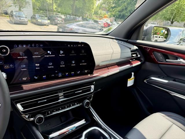 new 2025 Chevrolet Traverse car