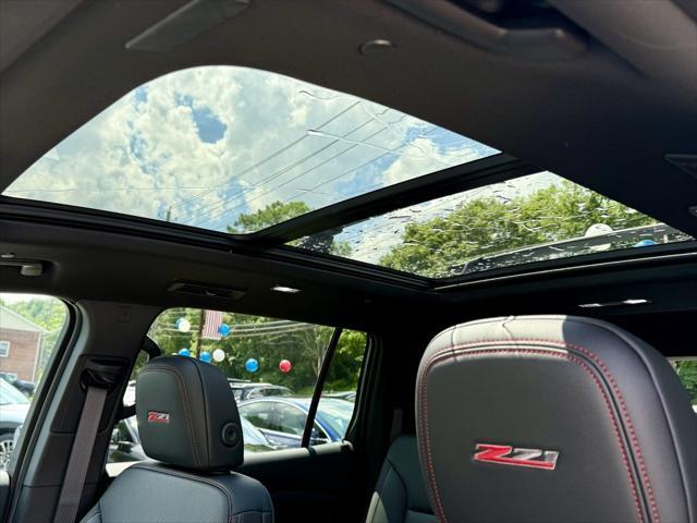 new 2025 Chevrolet Traverse car