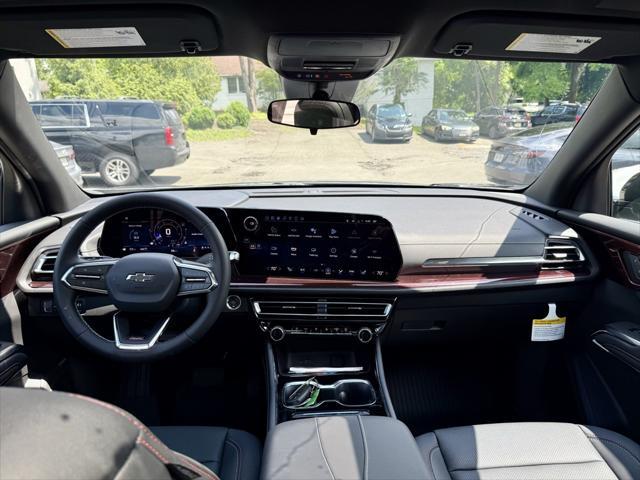 new 2025 Chevrolet Traverse car