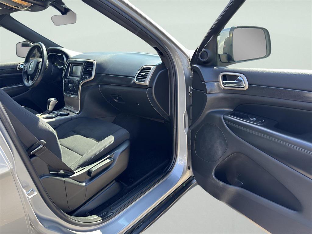 used 2017 Jeep Grand Cherokee car, priced at $10,995