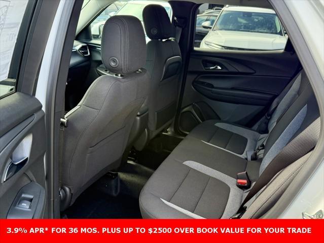 new 2025 Chevrolet TrailBlazer car, priced at $25,663