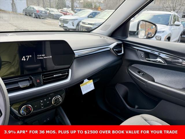 new 2025 Chevrolet TrailBlazer car, priced at $25,663