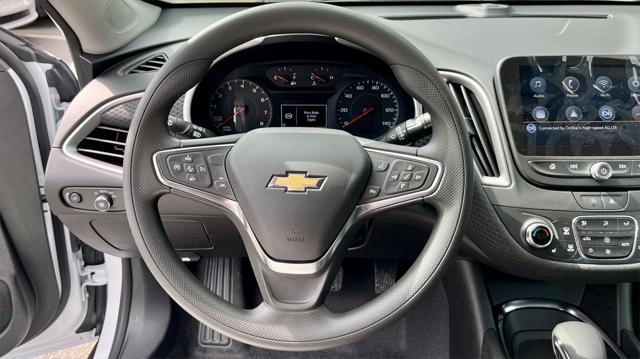 new 2025 Chevrolet Malibu car, priced at $28,258