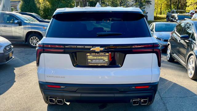 new 2024 Chevrolet Traverse car, priced at $39,765