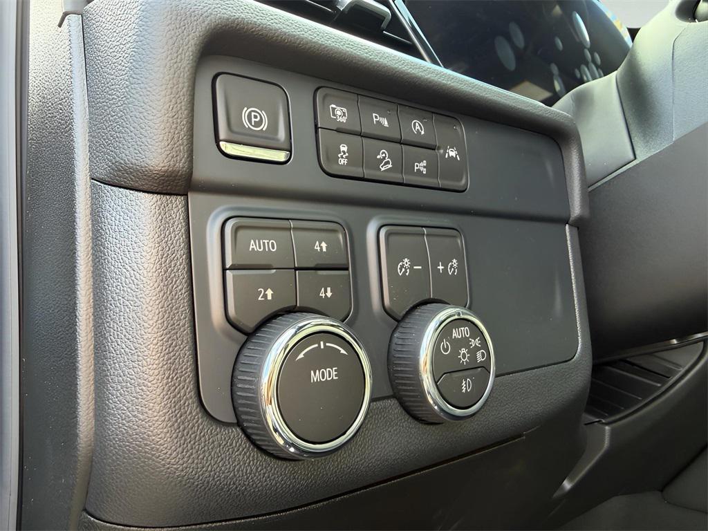 new 2026 Chevrolet Suburban car, priced at $79,625