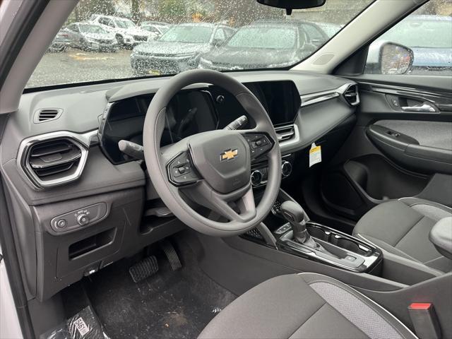 new 2025 Chevrolet TrailBlazer car, priced at $26,215