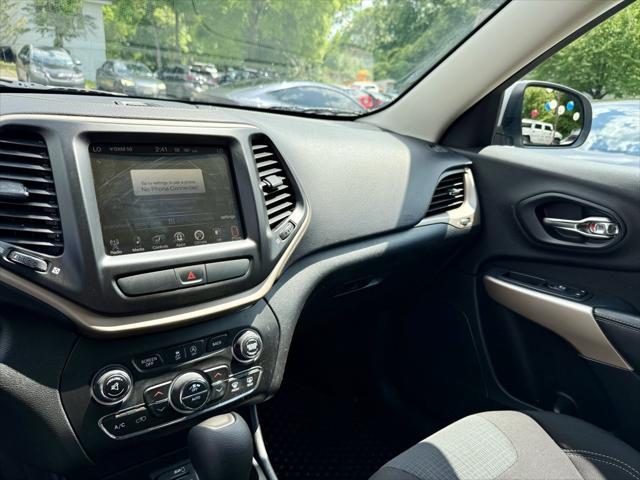 used 2017 Jeep Cherokee car, priced at $12,995