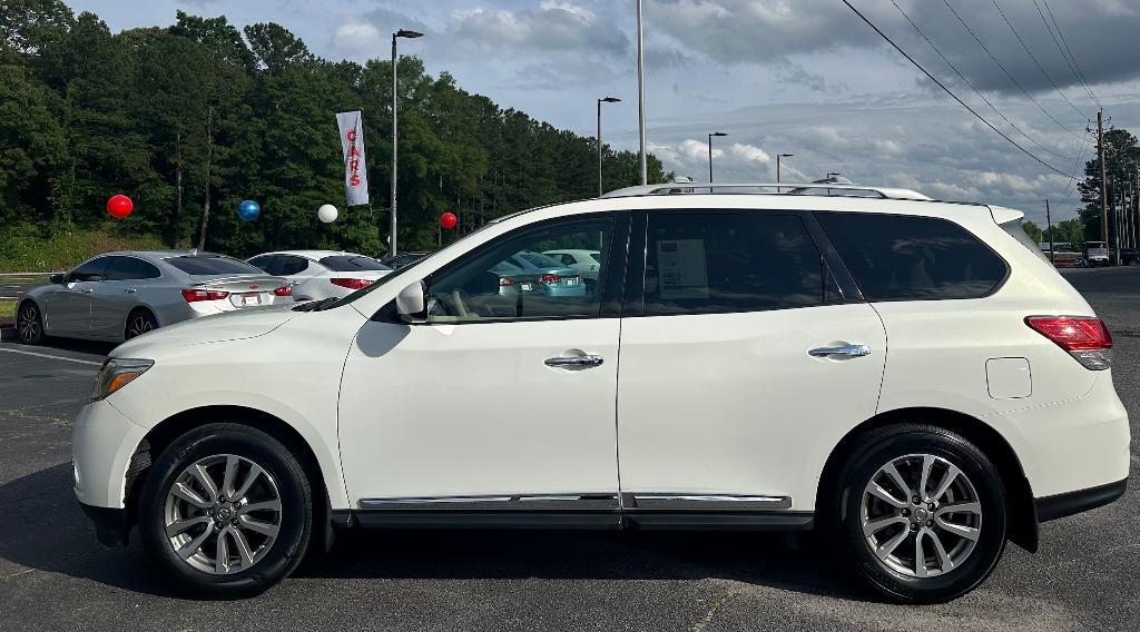 used 2014 Nissan Pathfinder car, priced at $11,900