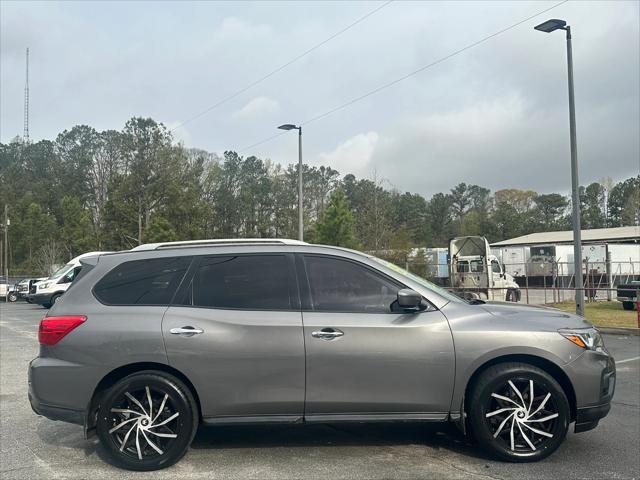 used 2017 Nissan Pathfinder car