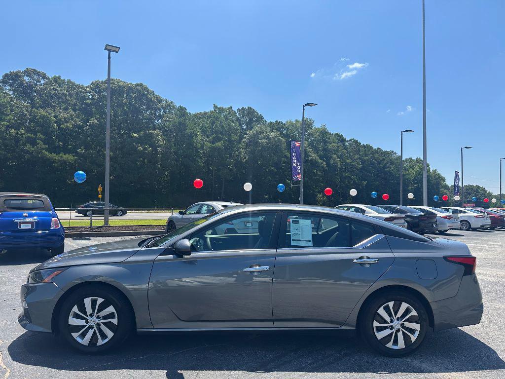used 2022 Nissan Altima car, priced at $10,900