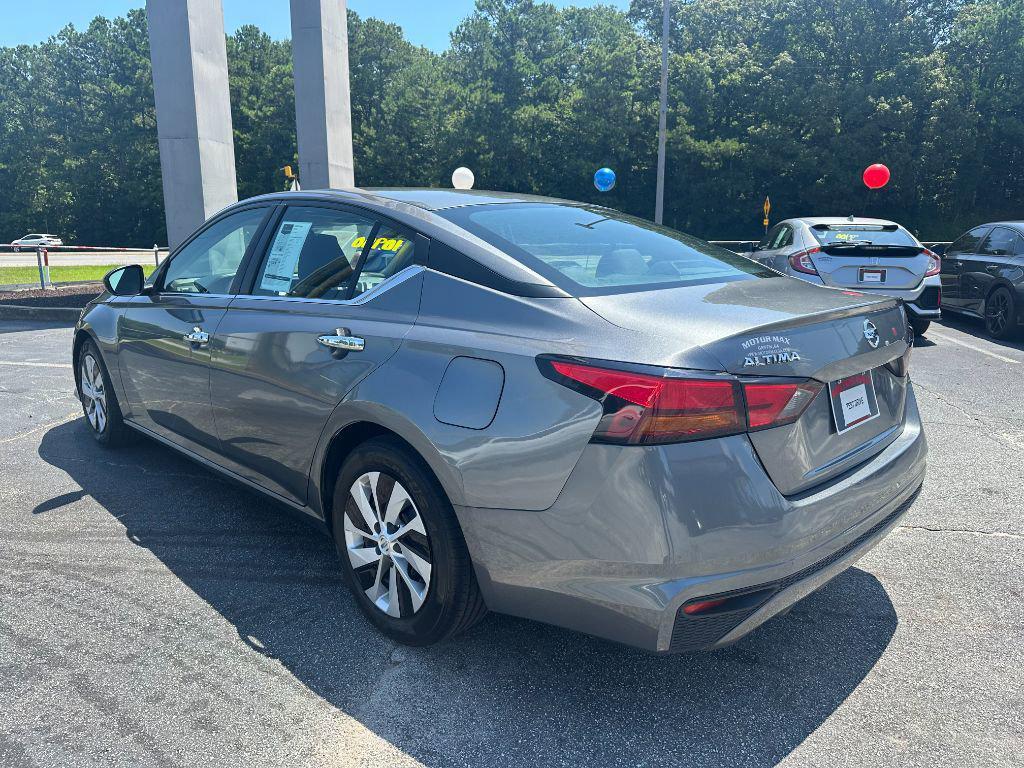 used 2022 Nissan Altima car, priced at $10,900