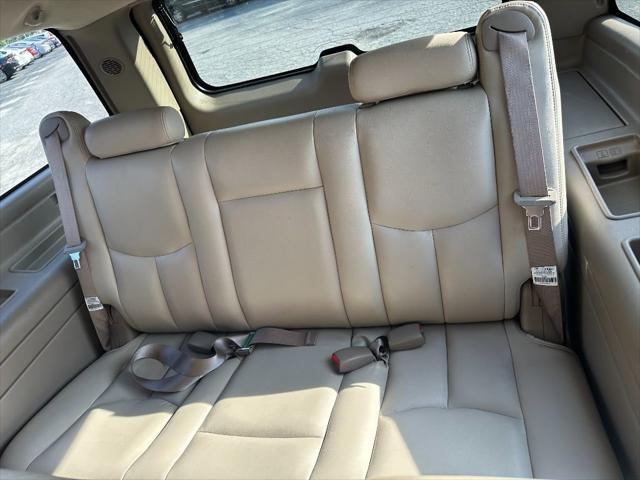 used 2003 Chevrolet Suburban car, priced at $5,990