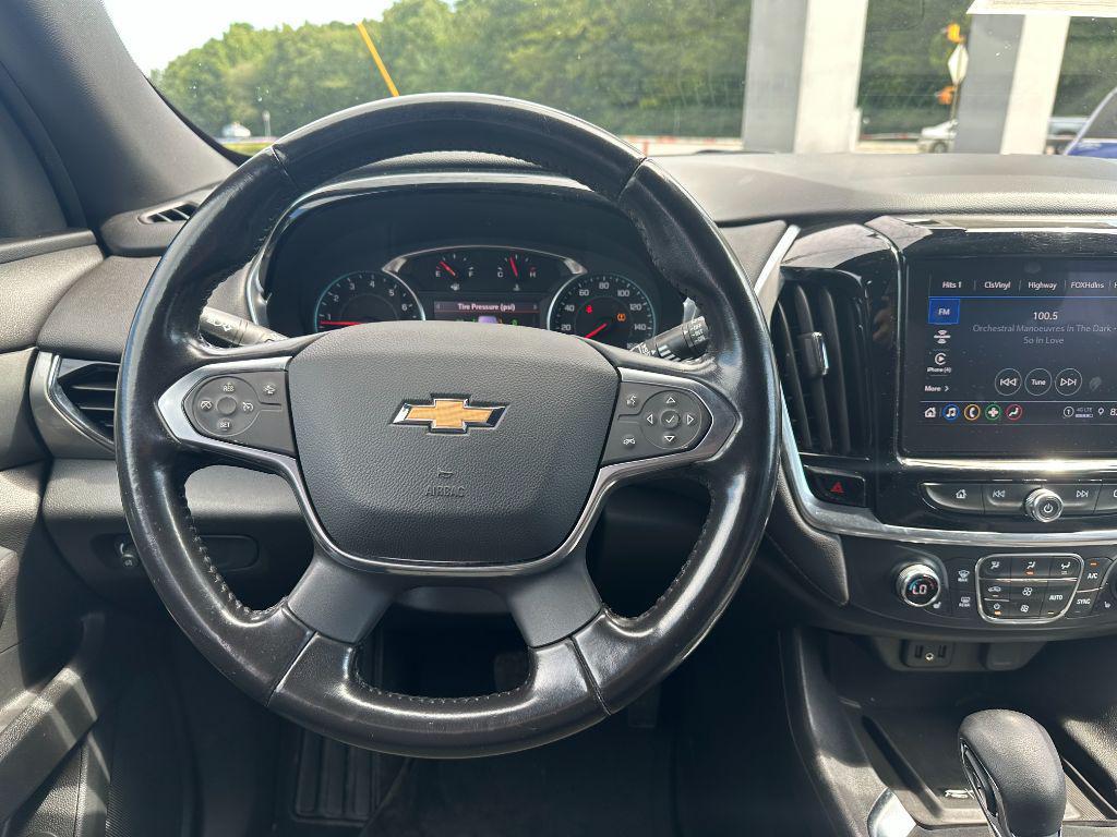 used 2022 Chevrolet Traverse car, priced at $12,900