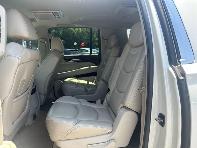 used 2015 Cadillac Escalade ESV car, priced at $18,900