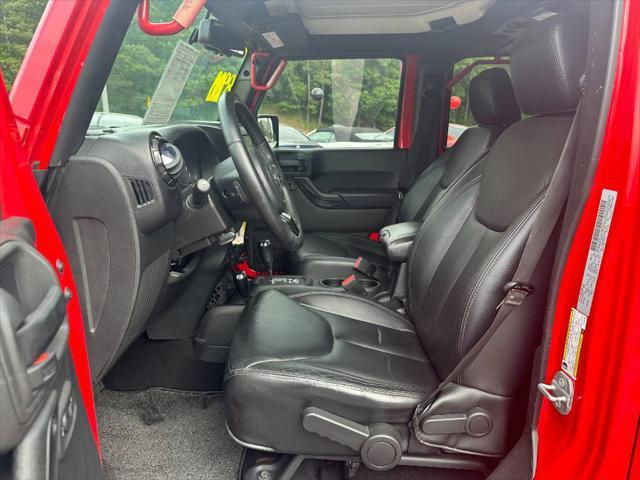 used 2015 Jeep Wrangler Unlimited car, priced at $18,900