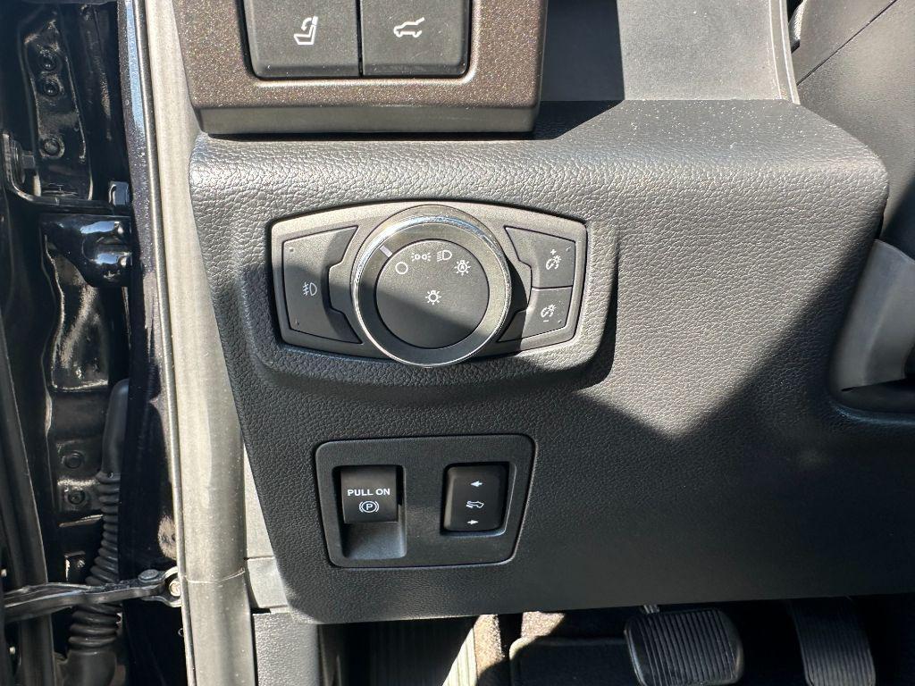 used 2020 Ford Expedition Max car, priced at $15,900