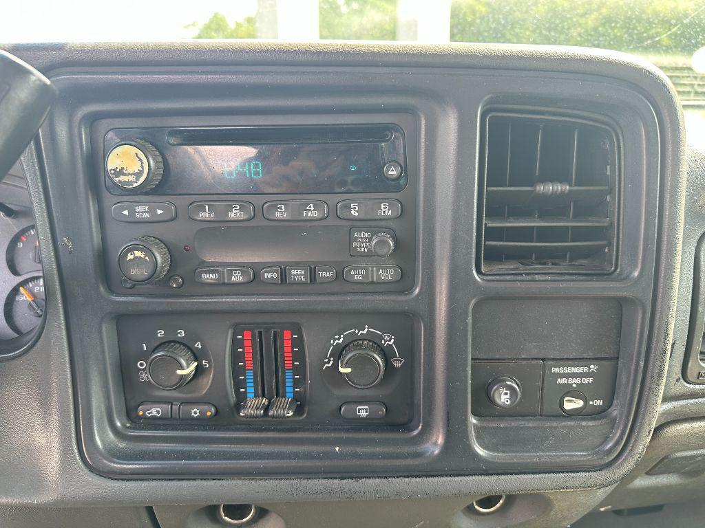 used 2004 Chevrolet Silverado 2500 car, priced at $7,990