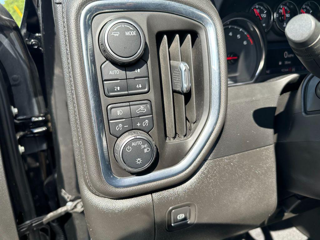 used 2022 Chevrolet Silverado 1500 car, priced at $33,900