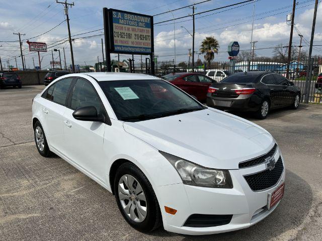 used 2014 Chevrolet Cruze car, priced at $8,995