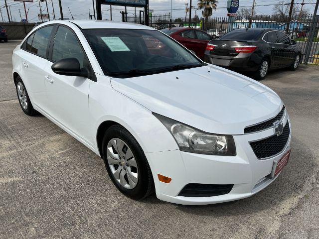 used 2014 Chevrolet Cruze car, priced at $8,995