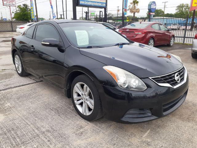 used 2013 Nissan Altima car, priced at $10,900