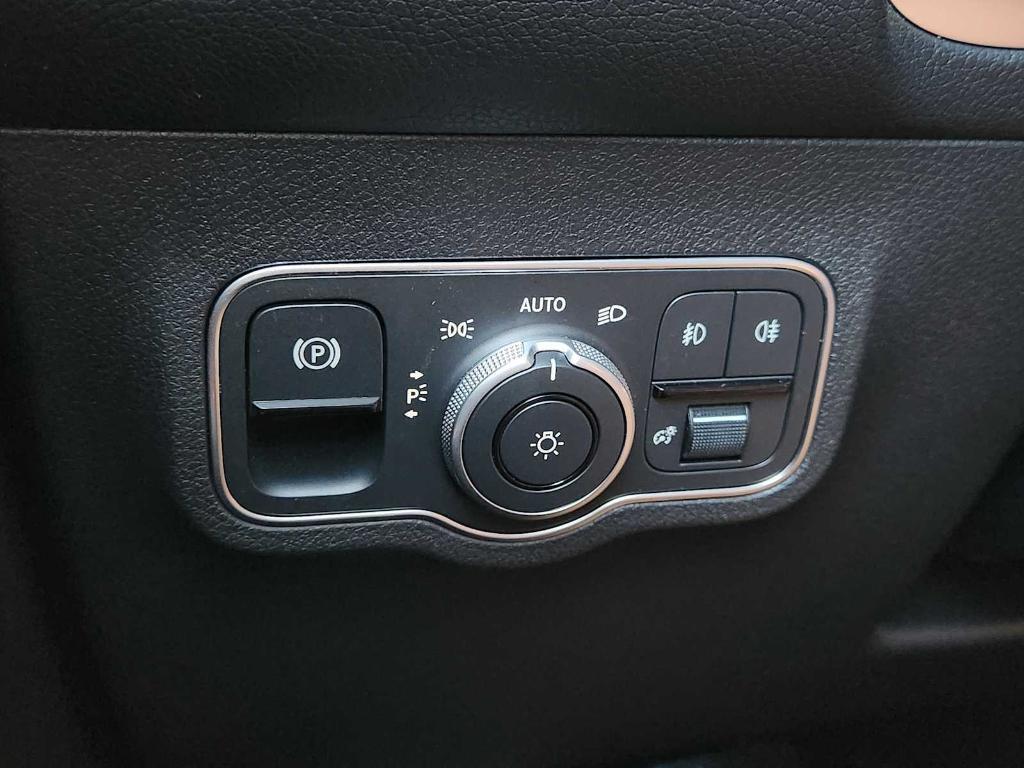used 2025 Mercedes-Benz GLB 250 car, priced at $36,980
