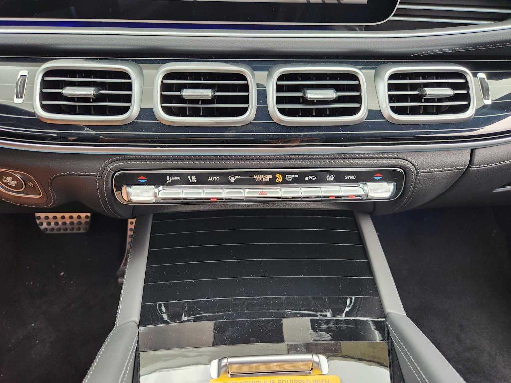 new 2025 Mercedes-Benz GLS 580 car, priced at $125,770