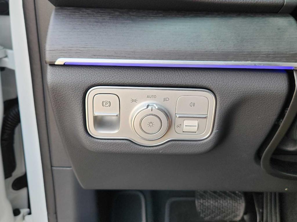 used 2025 Mercedes-Benz GLE 350 car, priced at $59,900