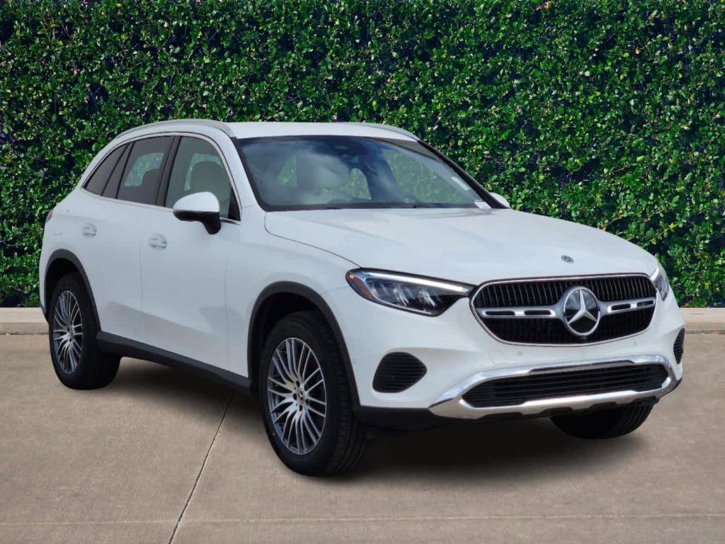 new 2025 Mercedes-Benz GLC 300 car, priced at $53,035