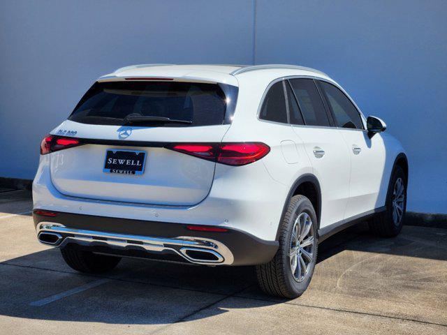 new 2025 Mercedes-Benz GLC 300 car, priced at $53,080