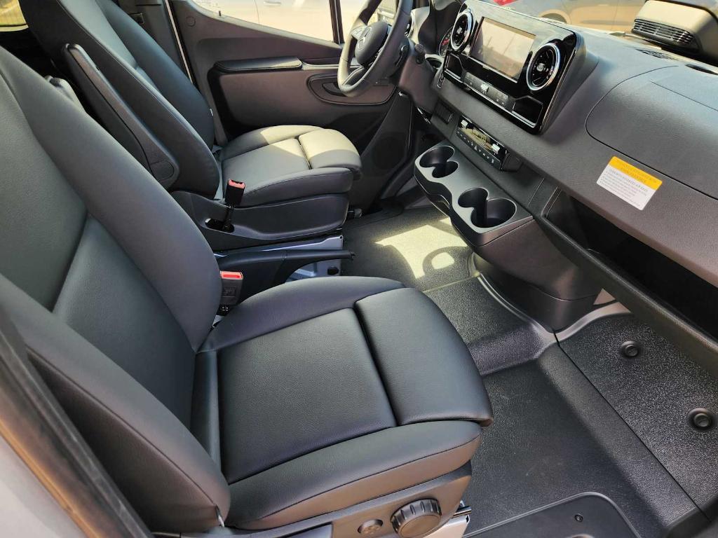 new 2025 Mercedes-Benz Sprinter 2500 car, priced at $82,151