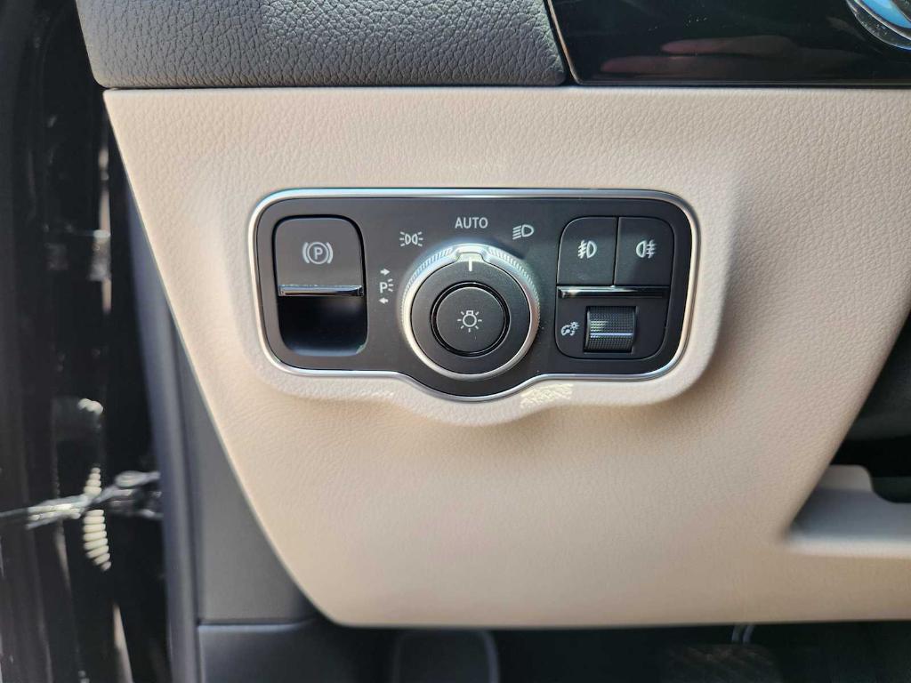 used 2025 Mercedes-Benz GLA 250 car, priced at $38,770