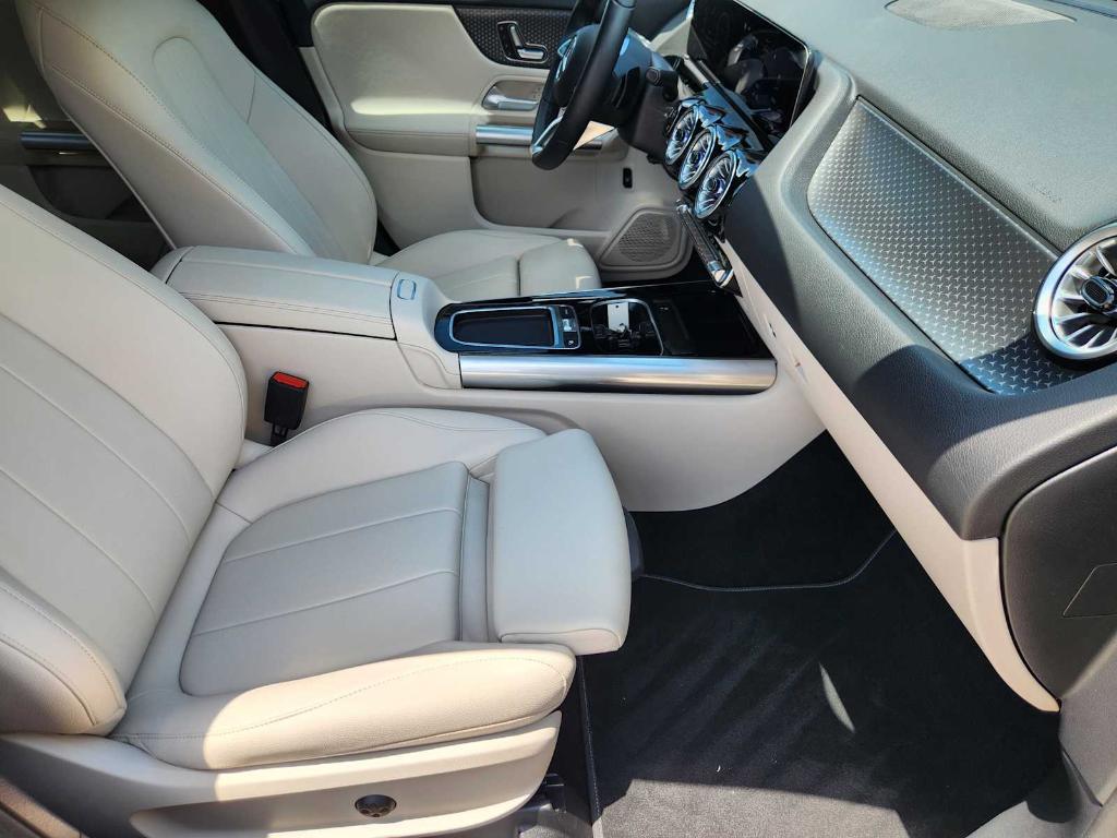 used 2025 Mercedes-Benz GLA 250 car, priced at $38,770