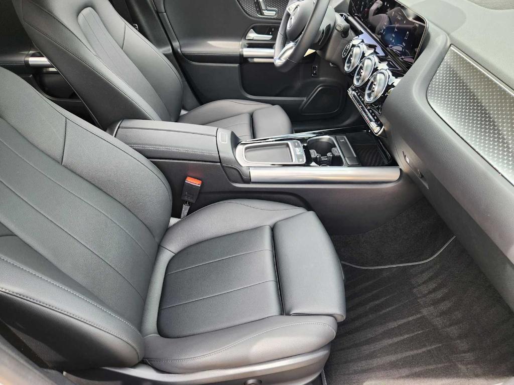 used 2025 Mercedes-Benz GLA 250 car, priced at $39,770