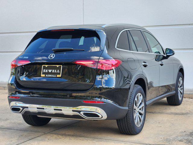 new 2025 Mercedes-Benz GLC 300 car, priced at $52,895