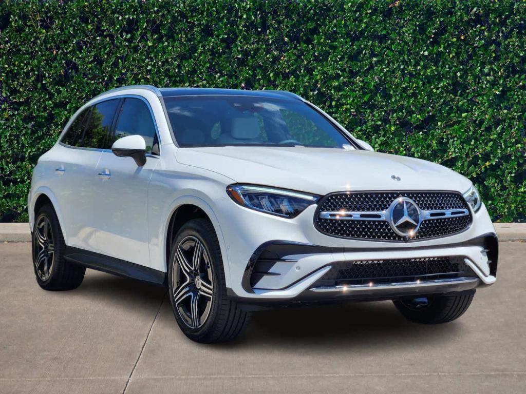 new 2025 Mercedes-Benz GLC 300 car, priced at $61,755