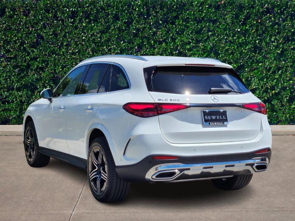 new 2025 Mercedes-Benz GLC 300 car, priced at $61,755