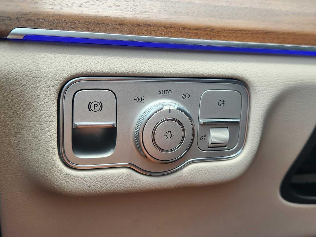 used 2025 Mercedes-Benz GLE 450 car, priced at $64,990